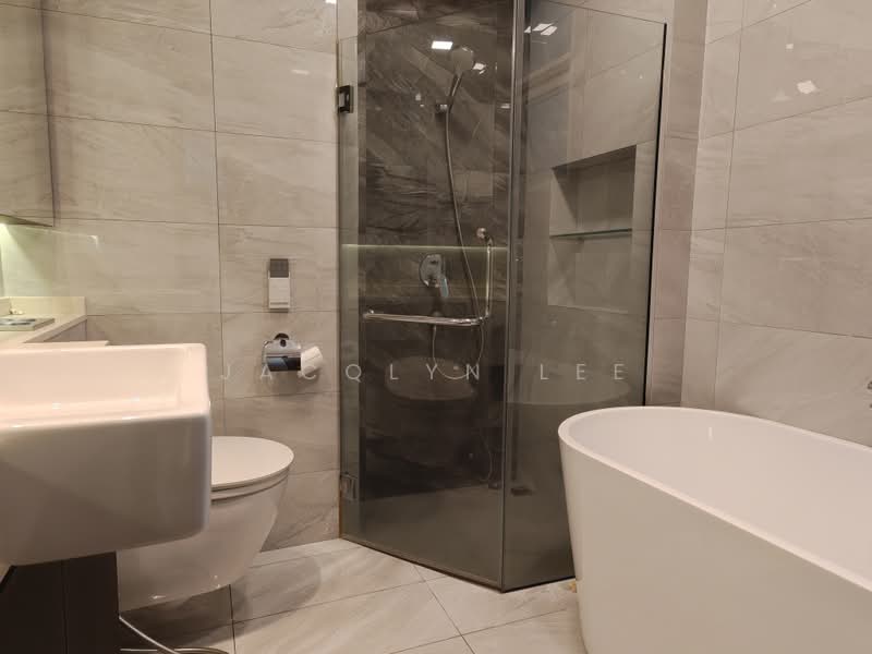 Sheares Ville, 9 Holt Road, 3 Bedrooms, 1,399 sqft, Condominium For Rent, by Jacqlyn Lee, 500221603 - Bathroom - PropertyGuru.com.sg