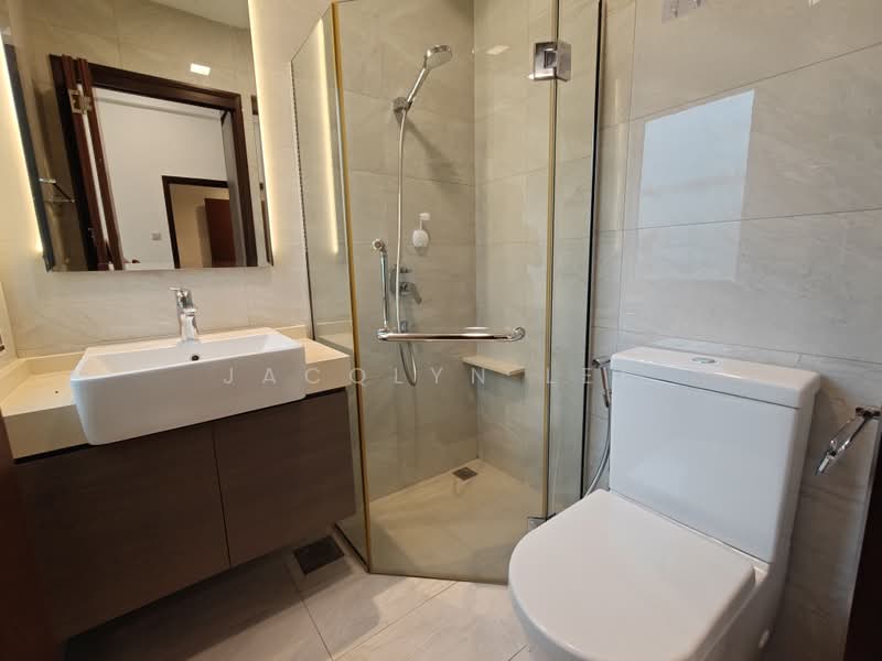 Sheares Ville, 9 Holt Road, 3 Bedrooms, 1,399 sqft, Condominium For Rent, by Jacqlyn Lee, 500221603 - Bathroom - PropertyGuru.com.sg