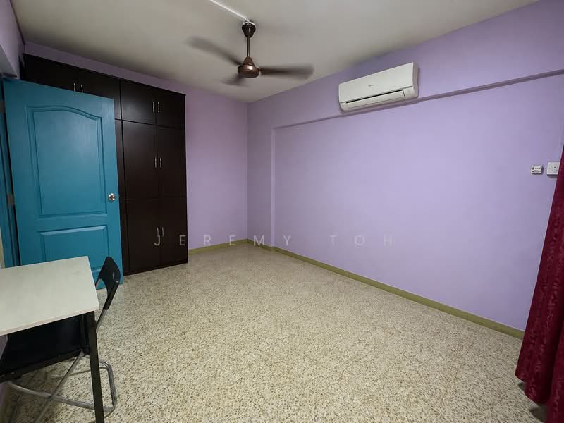 205 Bukit Batok Street 21, 205 Bukit Batok Street 21, 2 Bedrooms, 785 sqft, HDB Flat For Rent, by Jeremy Toh, 500221606 - Bedroom - PropertyGuru.com.sg
