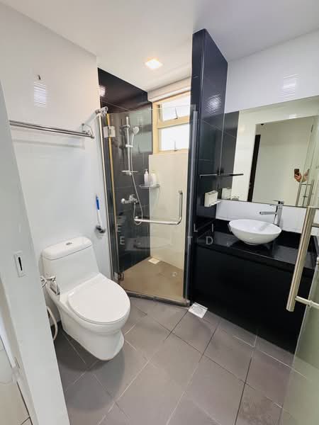 Trellis Towers, 700 Toa Payoh Lorong 1, Room Rental, 60 sqft, Condominium For Rent, by LEO, 500221614 - Bathroom - PropertyGuru.com.sg