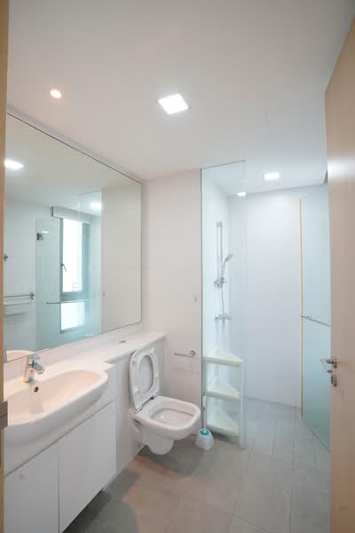 Ripple Bay, 12 Pasir Ris Link, 2 Bedrooms, 764 sqft, Condominium For Rent, by Quek Yee Yong, 500221624 - Bathroom - PropertyGuru.com.sg