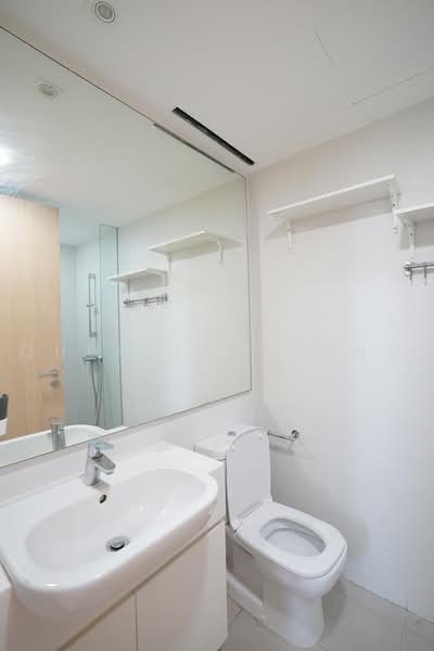 Ripple Bay, 12 Pasir Ris Link, 2 Bedrooms, 764 sqft, Condominium For Rent, by Quek Yee Yong, 500221624 - Bathroom - PropertyGuru.com.sg