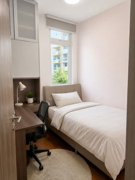 Cheap 2br Condo For Sale @ Parc Rosewood! Pool View!, Rosewood Drive, 2 Bedrooms, 581 sqft, Condominium For Sale, by Kevin Aw 胡锦胜, 500221630 - Bedroom - PropertyGuru.com.sg
