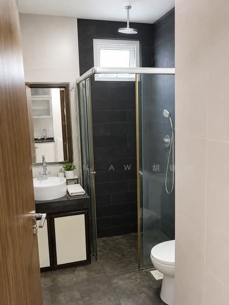 Cheap 2br Condo For Sale @ Parc Rosewood! Pool View!, Rosewood Drive, 2 Bedrooms, 581 sqft, Condominium For Sale, by Kevin Aw 胡锦胜, 500221630 - Bathroom - PropertyGuru.com.sg