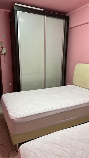 25 Teck Whye Lane, 25 Teck Whye Lane, Room Rental, 100 sqft, HDB Flat For Rent, by Aiden Chong, 500221635 - Bedroom - PropertyGuru.com.sg