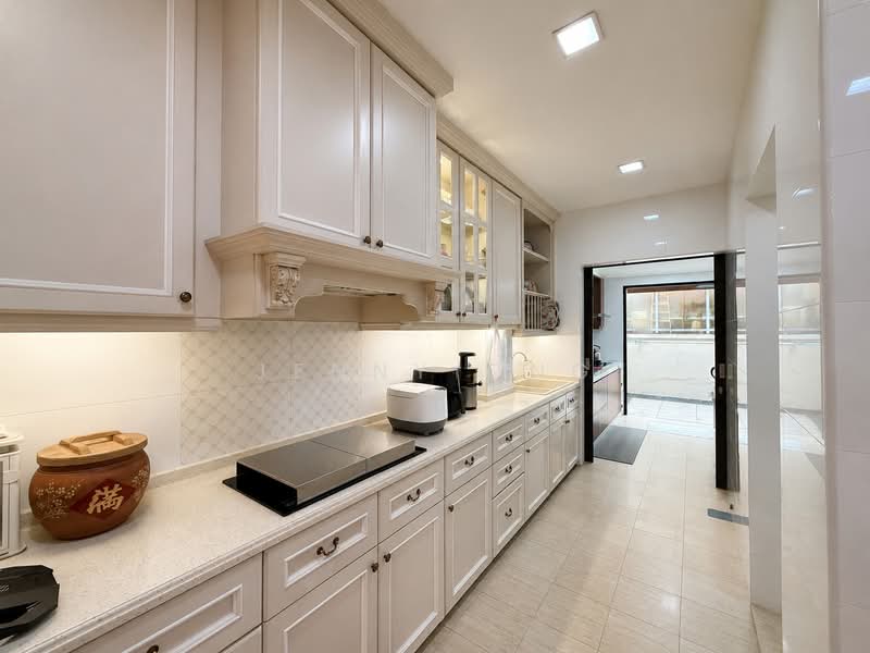 Serangoon Garden Estate, Chuan Terrace / Chuan Walk / Colchester Grove / Coniston Grove, 5 Bedrooms, 3,150 sqft, Terraced House For Sale, by Jenny Ong, 500221637 - Kitchen - PropertyGuru.com.sg