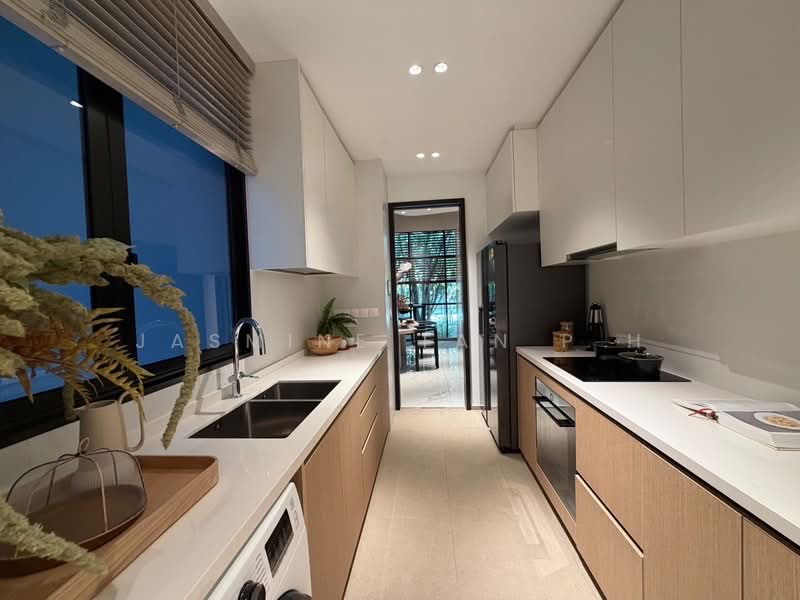 The Hillshore, 292 Pasir Panjang Rd, 2 Bedrooms, 818 sqft, Condominium For Sale, by Jasmine Tan P H, 500221651 - PropertyGuru.com.sg