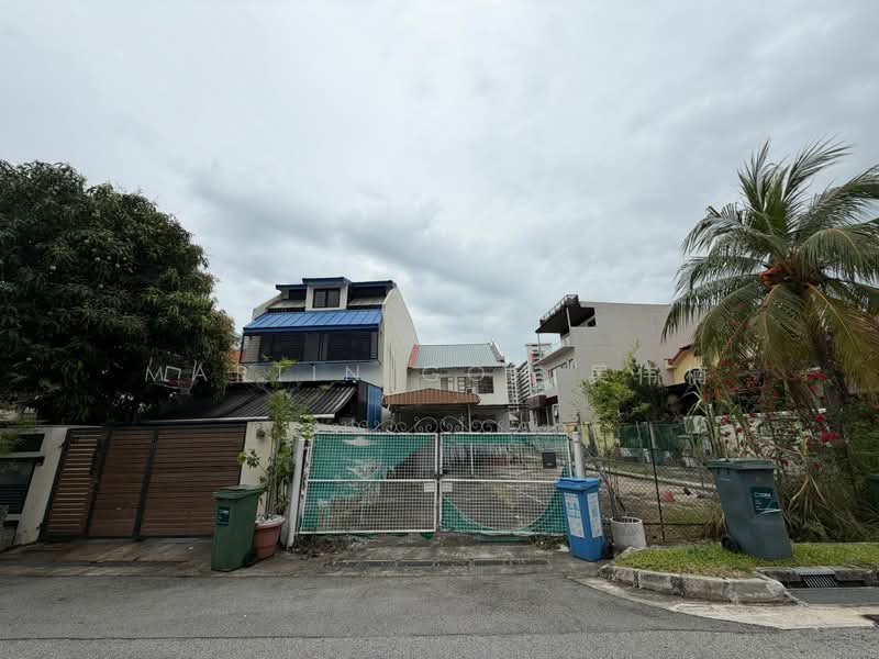 ENDLESS POTENTIAL!! FH Corner Terrace, near Mattar MRT!!, , 3 Bedrooms, 1,600 sqft, Corner Terrace For Sale, by Martin Goh 吴伟楠, 500221663 - Exterior - PropertyGuru.com.sg