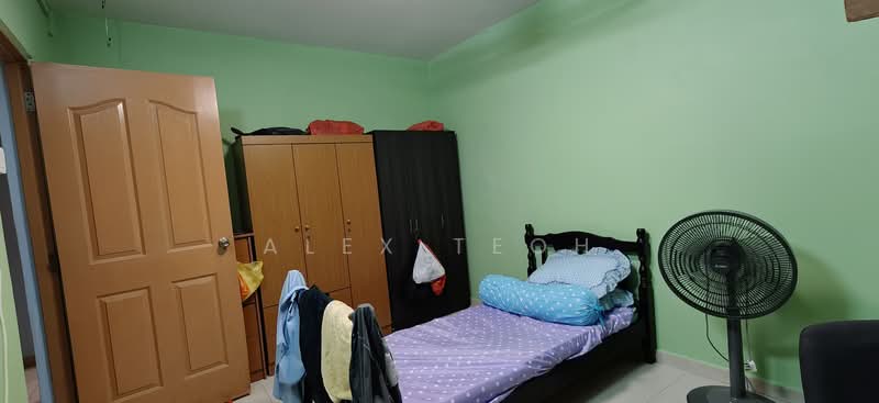 416 Bukit Batok West Avenue 4, 416 Bukit Batok West Avenue 4, Room Rental, 100 sqft, HDB Flat For Rent, by Alex Teoh, 500221678 - Bedroom - PropertyGuru.com.sg