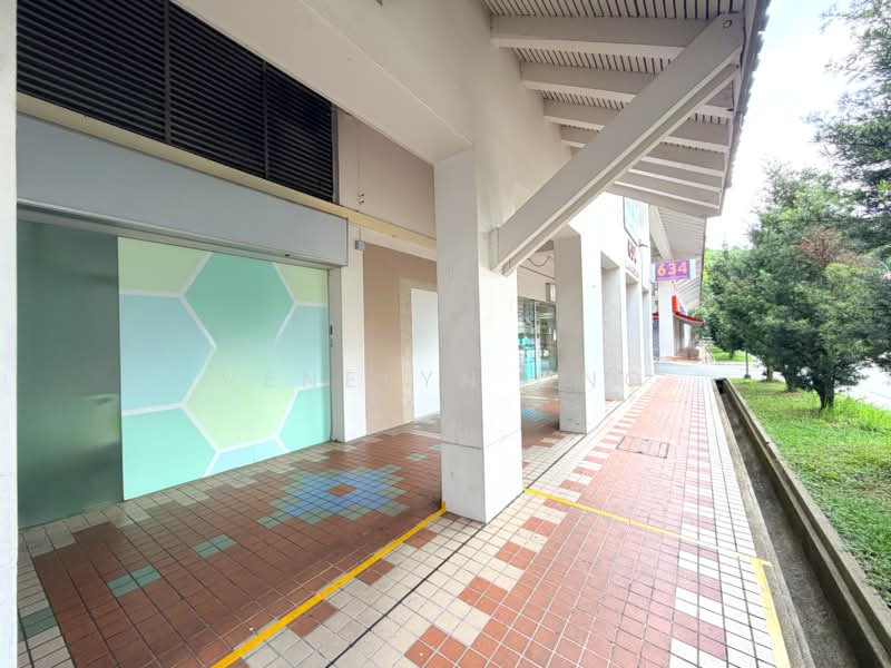 634 Bukit Batok Central, Bukit Batok Central, 350 sqft, Shop / Shophouse For Rent, by Venelyn Ong, 500221686 - Exterior - CommercialGuru.com.sg