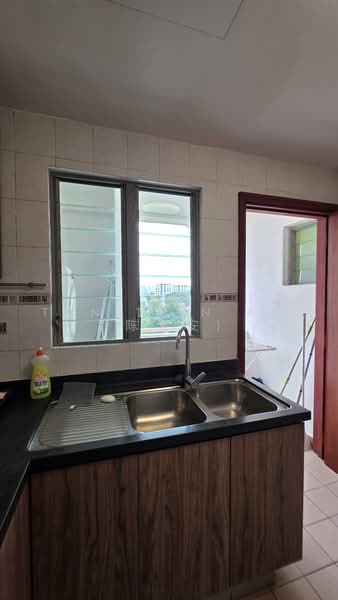 Aspen Heights, 261 River Valley Road, 2 Bedrooms, 883 sqft, Condominium For Sale, by Tan Tien An (陈天安), 500221687 - Kitchen - PropertyGuru.com.sg