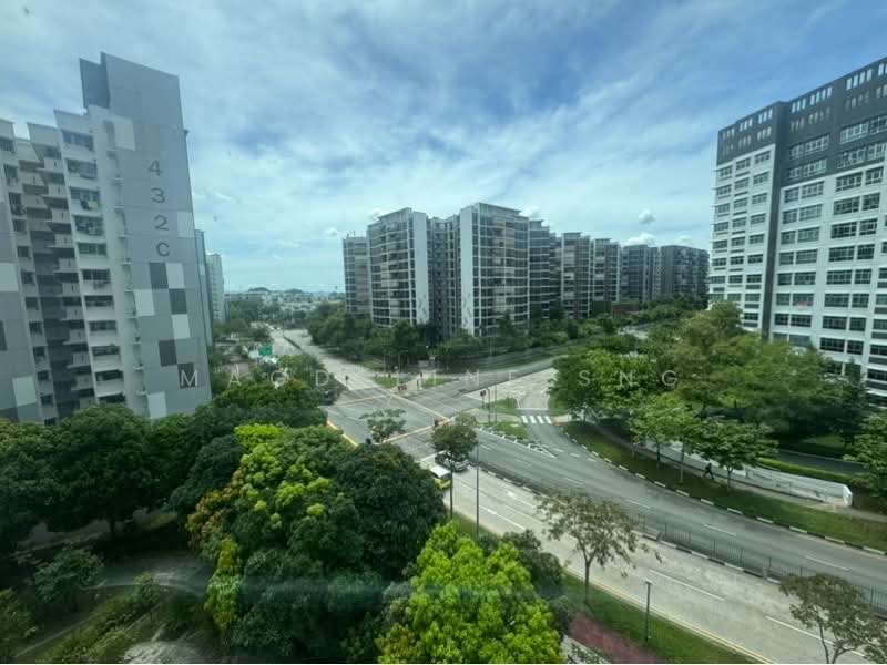 453 Yishun Street 41, 453 Yishun Street 41, 3 Bedrooms, 1,001 sqft, HDB Flat For Sale, by Magdeline Sng, 500221689 - PropertyGuru.com.sg