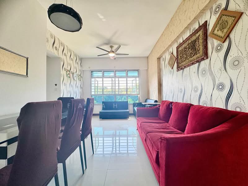 512A Yishun Street 51, 512A Yishun Street 51, 2 Bedrooms, 732 sqft, HDB Flat For Sale, by Farah Zack, 500221697 - Living Room - PropertyGuru.com.sg
