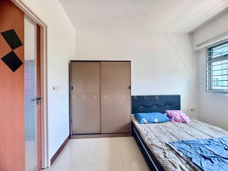 512A Yishun Street 51, 512A Yishun Street 51, 2 Bedrooms, 732 sqft, HDB Flat For Sale, by Farah Zack, 500221697 - Bedroom - PropertyGuru.com.sg
