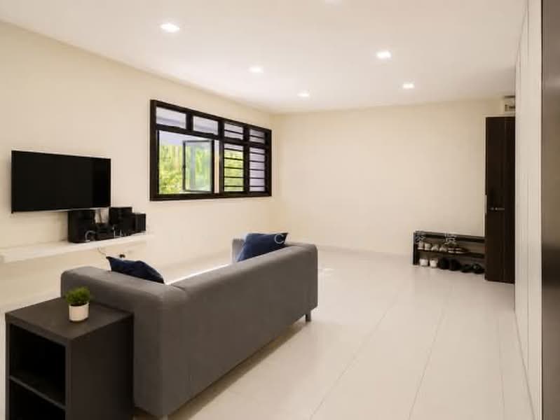 481 Sembawang Drive, 481 Sembawang Drive, 3 Bedrooms, 1,184 sqft, HDB Flat For Sale, by Ivy Chen, 500221709 - Living Room - PropertyGuru.com.sg