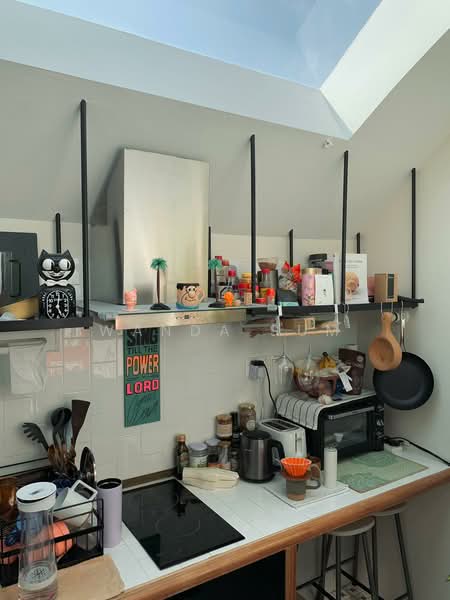 Crane Road, Crane Road, 1 Bedroom, 260 sqft, Conservation House For Rent, by Wanda Sum, 500221716 - Kitchen - PropertyGuru.com.sg