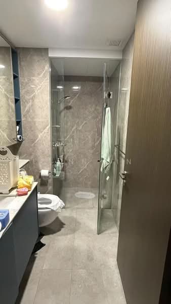 Clavon, Clementi Avenue 1, 2 Bedrooms, 764 sqft, Condominium For Rent, by Leann Lin, 500221724 - Bathroom - PropertyGuru.com.sg