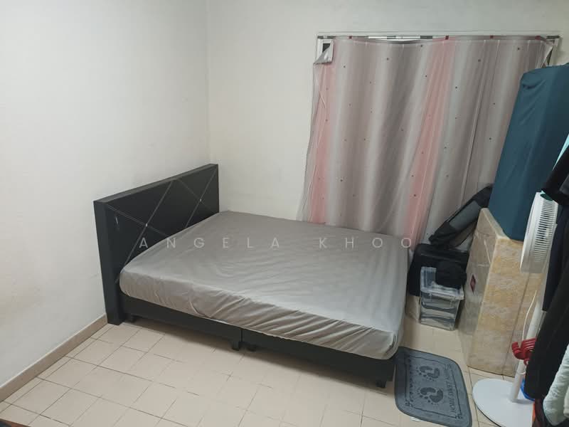408 Bukit Batok West Avenue 4, 408 Bukit Batok West Avenue 4, 3 Bedrooms, 1,000 sqft, HDB Flat For Rent, by Angela Khoo, 500221730 - Bedroom - PropertyGuru.com.sg