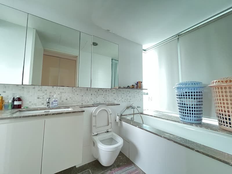 The Minton, 147 Hougang Street 11, 4 Bedrooms, 1,658 sqft, Condominium For Sale, by Owen Tan, 500221738 - Bathroom - PropertyGuru.com.sg