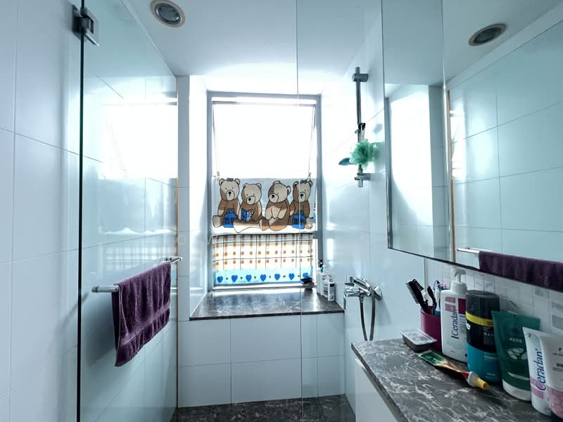 The Minton, 147 Hougang Street 11, 4 Bedrooms, 1,658 sqft, Condominium For Sale, by Owen Tan, 500221738 - Bathroom - PropertyGuru.com.sg