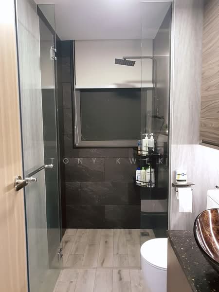 The Terrace, 98 Edgedale Plains, 3 Bedrooms, 1,001 sqft, Executive Condominium For Sale, by Tony Kwek, 500221740 - Bathroom - PropertyGuru.com.sg