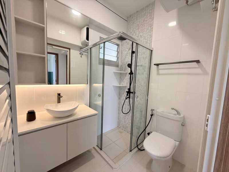 409B Northshore Drive, 409B Northshore Drive, 3 Bedrooms, 1,011 sqft, HDB Flat For Sale, by Sulaiman Zakaria, 500221777 - Common Bathroom - PropertyGuru.com.sg