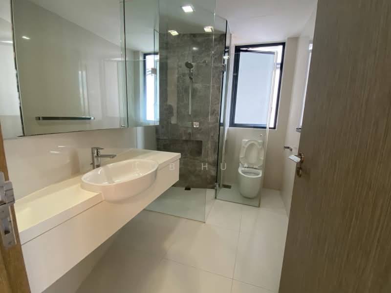 d'Leedon (Former Farrer Court), 11 Leedon Heights, 1 Bedroom, 635 sqft, Condominium For Rent, by Bob Hum, 500221794 - Bathroom - PropertyGuru.com.sg