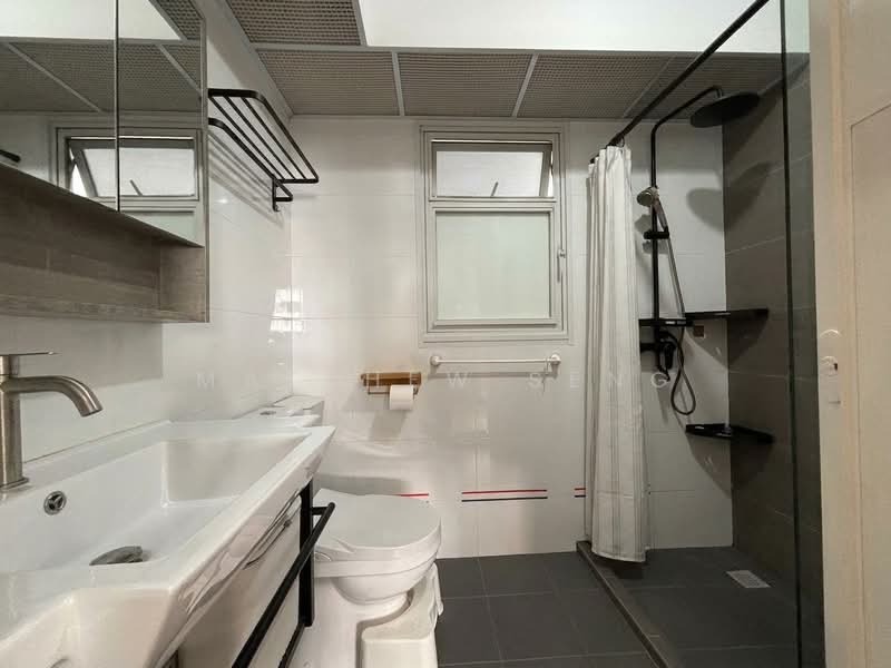 619A Tampines Street 61, 619A Tampines Street 61, 3 Bedrooms, 1,001 sqft, HDB Flat For Sale, by Matthew Seng, 500221795 - Master Bathroom - PropertyGuru.com.sg