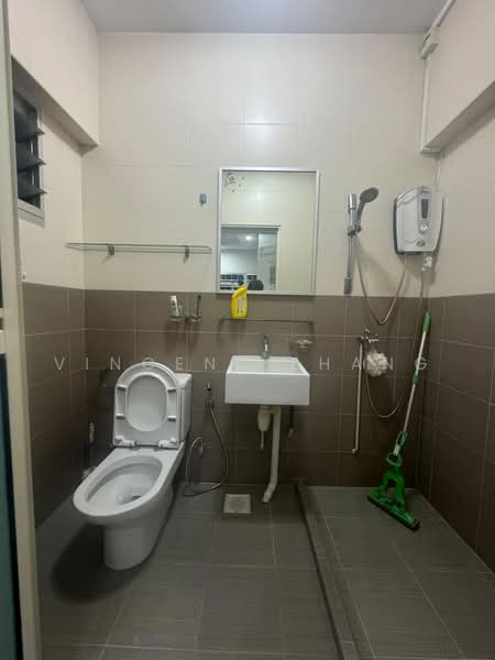 669 Woodlands Ring Road, 669 Woodlands Ring Road, Room Rental, 130 sqft, HDB Flat For Rent, by Vincent Zhang, 500221796 - Bathroom - PropertyGuru.com.sg