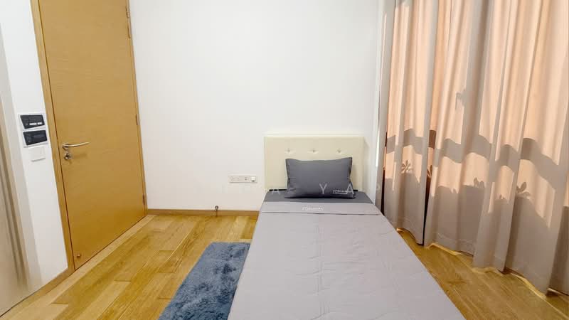 The Crest, 101 Prince Charles Crescent, Room Rental, 100 sqft, Condominium For Rent, by Erica Yap, 500221799 - Bedroom - PropertyGuru.com.sg