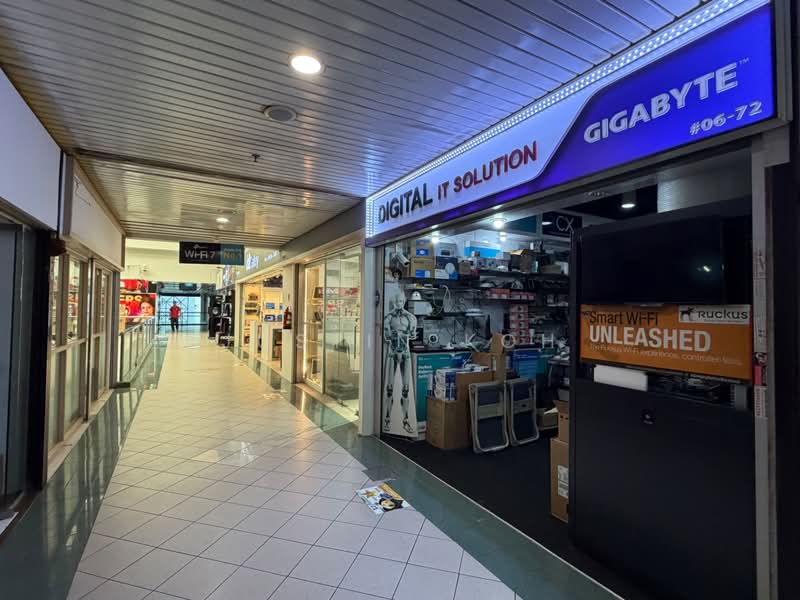 Sim Lim Square, 1 Rochor Canal Road, Beach Road / Bugis / Rochor, 506 sqft, Other Retail For Sale, by Justin Koh, 500221805 - Corridor - CommercialGuru.com.sg
