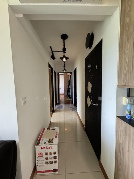 335C Anchorvale Crescent, 335C Anchorvale Crescent, 3 Bedrooms, 990 sqft, HDB Flat For Sale, by Jordan Tay (郑扬龄), 500221811 - Corridor - PropertyGuru.com.sg