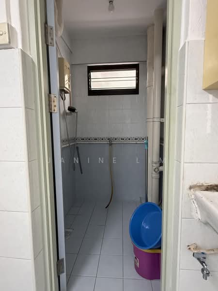 128 Lorong 1 Toa Payoh, 128 Lorong 1 Toa Payoh, 1 Bedroom, 67 sqft, HDB Flat For Sale, by Janine Lim, 500221812 - Bathroom - PropertyGuru.com.sg