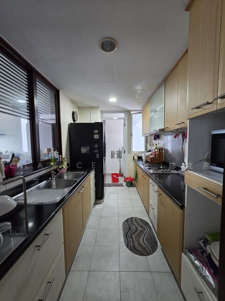 Rosewood, 1 Rosewood Drive, 3 Bedrooms, 1,184 sqft, Condominium For Sale, by Clarice Tan 陈晓燕, 500221813 - Kitchen - PropertyGuru.com.sg