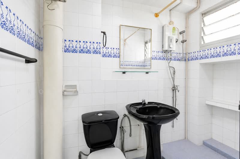 566 Choa Chu Kang Street 52, 566 Choa Chu Kang Street 52, 3 Bedrooms, 1,389 sqft, HDB Flat For Sale, by Wes Teo, 500221819 - Bathroom - PropertyGuru.com.sg
