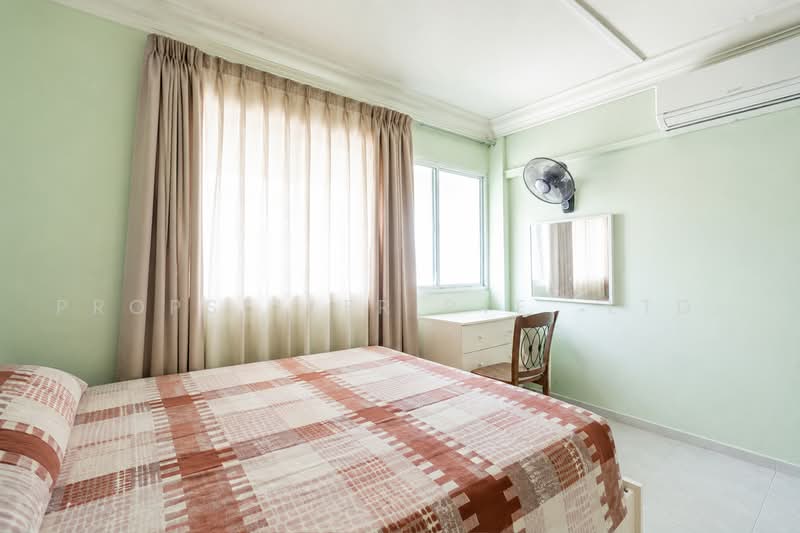566 Choa Chu Kang Street 52, 566 Choa Chu Kang Street 52, 3 Bedrooms, 1,389 sqft, HDB Flat For Sale, by Wes Teo, 500221819 - Bedroom - PropertyGuru.com.sg