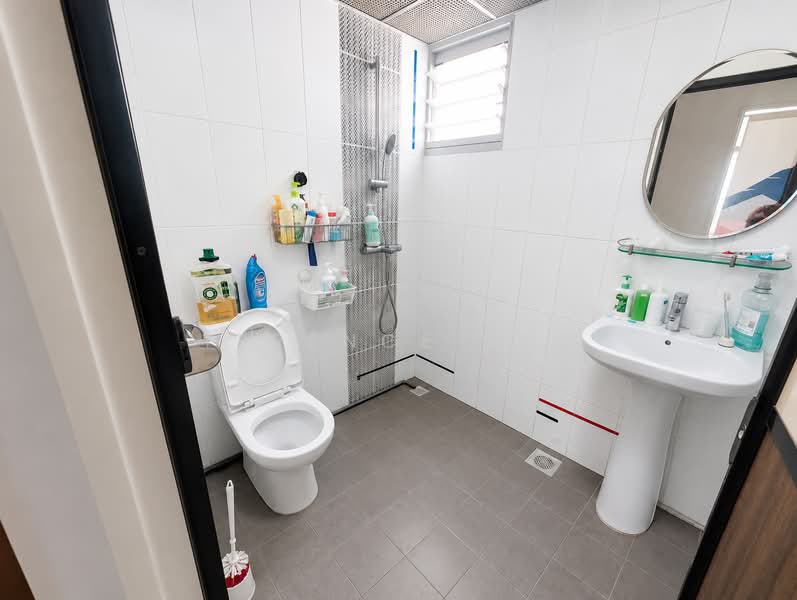 784A Woodlands Rise, 784A Woodlands Rise, 3 Bedrooms, 1,216 sqft, HDB Flat For Sale, by Terence Teo, 500221833 - Bathroom - PropertyGuru.com.sg