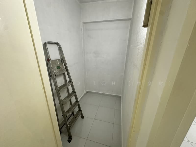 428 Bedok North Road, 428 Bedok North Road, 3 Bedrooms, 990 sqft, HDB Flat For Sale, by Desmond Toh (卓文财), 500221850 - Interior - PropertyGuru.com.sg