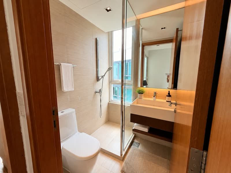 Cabana, 145A Sunrise Terrace, 5 Bedrooms, 3,165 sqft, Cluster House For Sale, by Lynn Chen, 500221853 - Bathroom - PropertyGuru.com.sg
