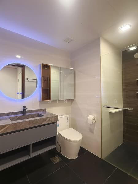 Urban Residences, 10 Lorong Ah Soo, 1 Bedroom, 484 sqft, Condominium For Rent, by Lee Gin Leong, 500221859 - Bathroom - PropertyGuru.com.sg