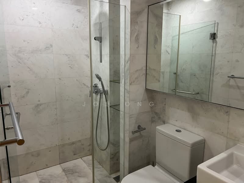 Estilo, 71 Wilkie Road, Orchard / River Valley, 1 Bedroom, 527 sqft, Apartment For Sale, by Joe Ong, 500221867 - Bathroom - PropertyGuru.com.sg