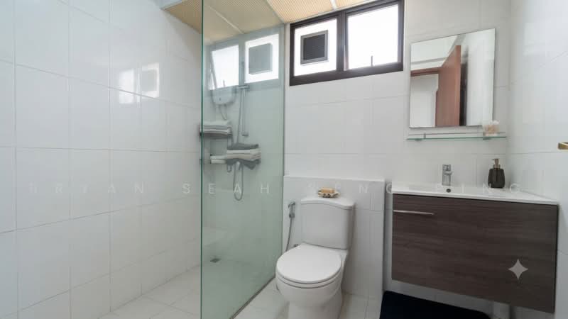 330A Anchorvale Street, 330A Anchorvale Street, 3 Bedrooms, 1,000 sqft, HDB Flat For Sale, by Bryan Seah Seng Ping, 500221877 - Bathroom - PropertyGuru.com.sg