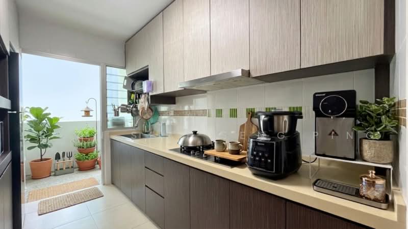330A Anchorvale Street, 330A Anchorvale Street, 3 Bedrooms, 1,000 sqft, HDB Flat For Sale, by Bryan Seah Seng Ping, 500221877 - Kitchen - PropertyGuru.com.sg
