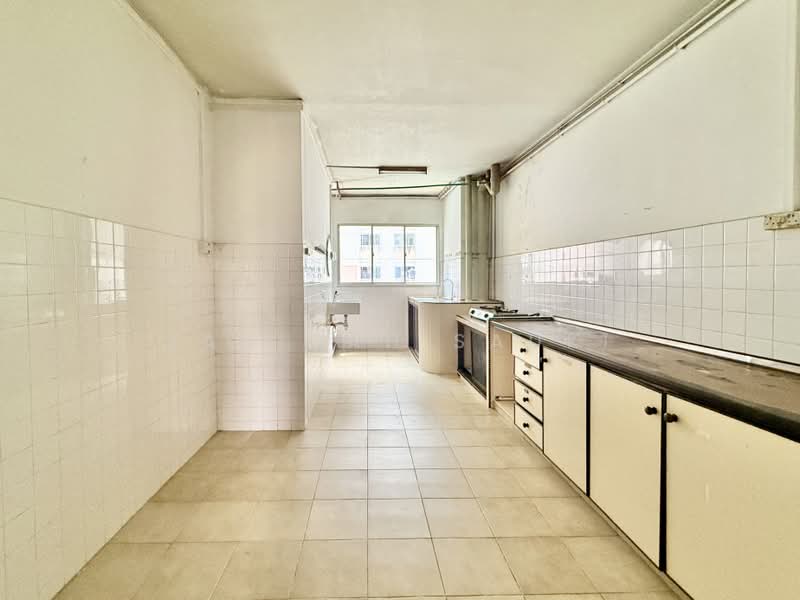219 Petir Road, 219 Petir Road, 2 Bedrooms, 786 sqft, HDB Flat For Sale, by Zahidah Sauki, 500221879 - Kitchen - PropertyGuru.com.sg