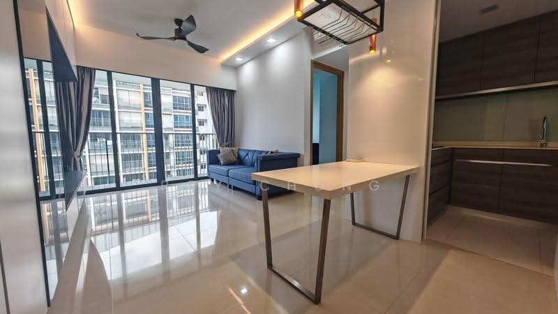 Coco Palms, 21 Pasir Ris Grove, Pasir Ris / Tampines, 3 Bedrooms, 904 sqft, Condominium For Rent, by Roy Chong, 500221885 - Living Room - PropertyGuru.com.sg