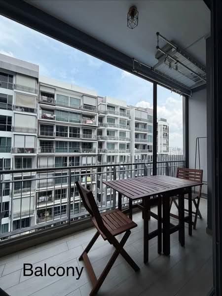 Forest Woods, , 3 Bedrooms, 721 sqft, Condominium For Rent, by Kim Lee, 500221886 - Balcony - PropertyGuru.com.sg