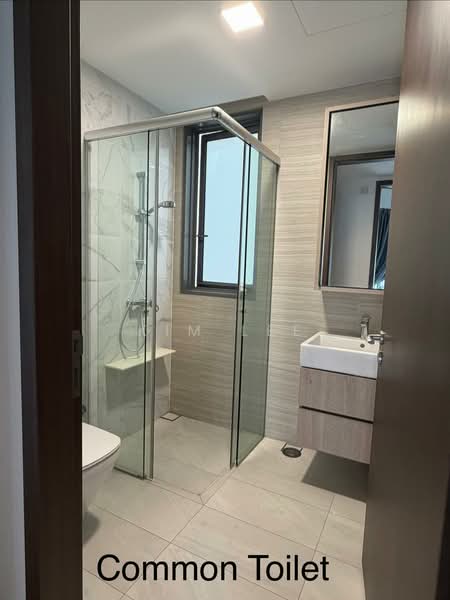 Forest Woods, , 3 Bedrooms, 721 sqft, Condominium For Rent, by Kim Lee, 500221886 - Bathroom - PropertyGuru.com.sg
