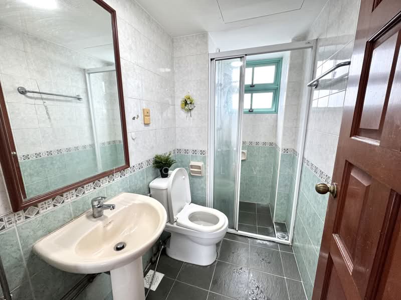 Ballota Park Condo, 162 Mariam Way, Room Rental, 120 sqft, Condominium For Rent, by Asia Coliving, 500221889 - R2 Bathroom - PropertyGuru.com.sg