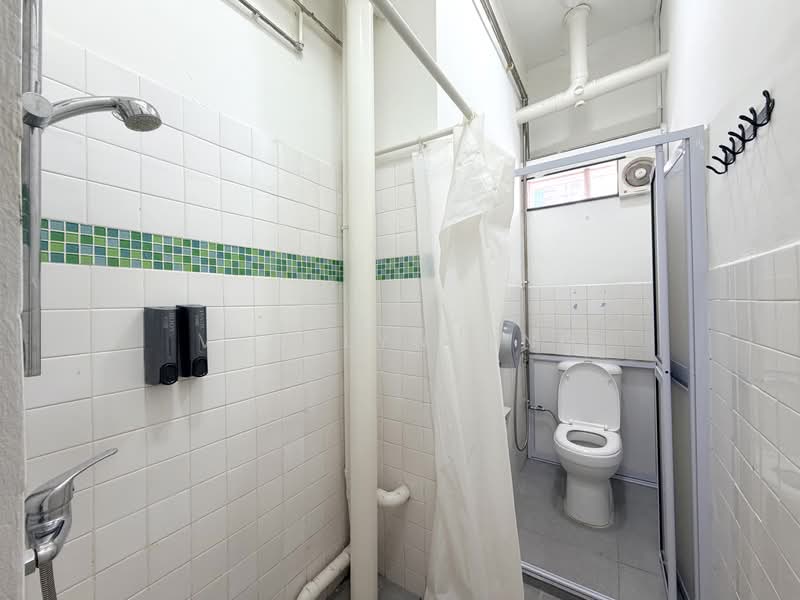 King George's Building, 320-352 King George's Avenue, 1,600 sqft, Light Industrial (B1) For Rent, by Venelyn Ong, 500221890 - Bathroom - CommercialGuru.com.sg