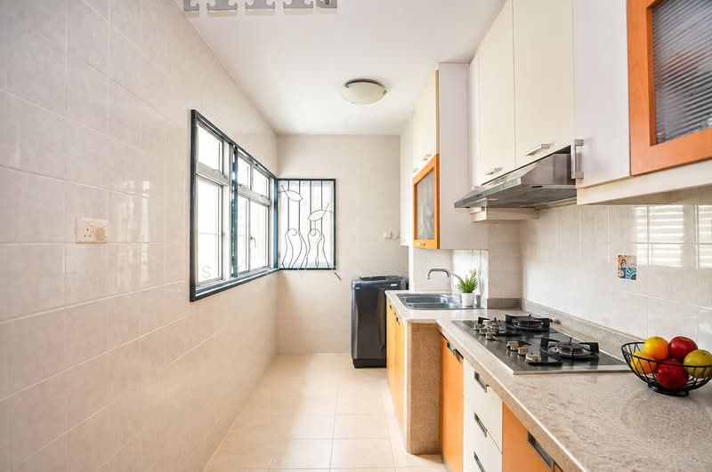 392 Bukit Batok West Avenue 5, 392 Bukit Batok West Avenue 5, 3 Bedrooms, 990 sqft, HDB Flat For Sale, by Steven Lin, 500221896 - Kitchen - PropertyGuru.com.sg